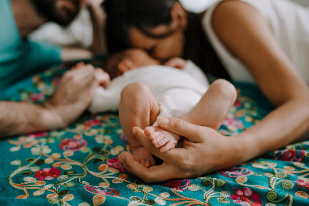 petits pieds de bebe - photographe bébé et nouveau-né à domicile à Bordeaux